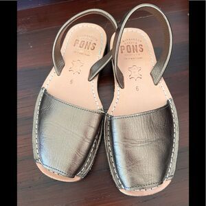 Pons Sandals Size 6 Gold Metallic Leather